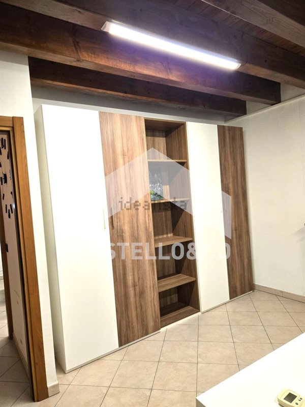 ufficio in affitto a Desenzano del Garda in zona Rivoltella