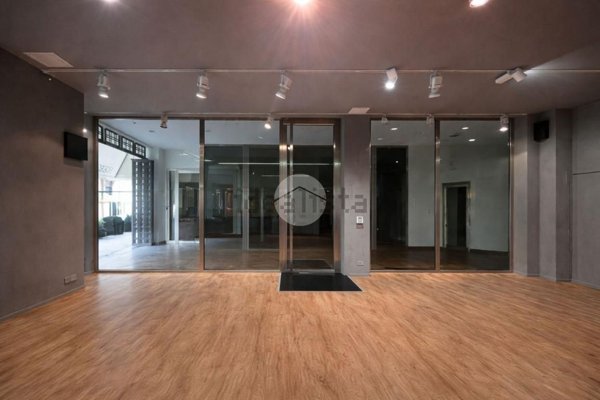 negozio in affitto a Desenzano del Garda