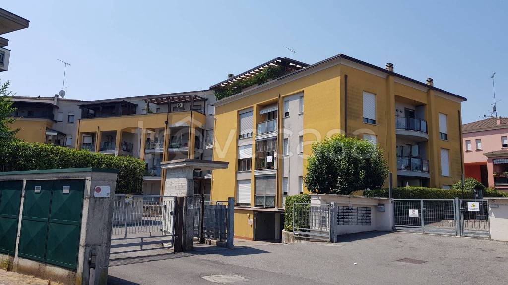 appartamento in affitto a Desenzano del Garda