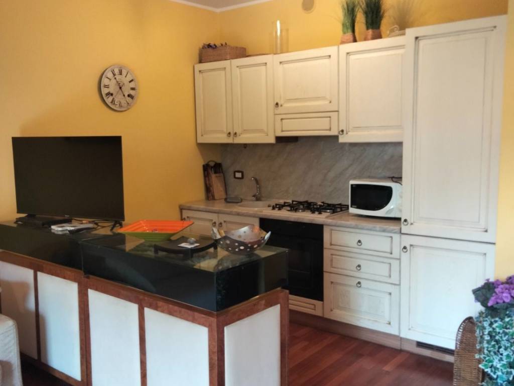 appartamento in affitto a Desenzano del Garda in zona Rivoltella