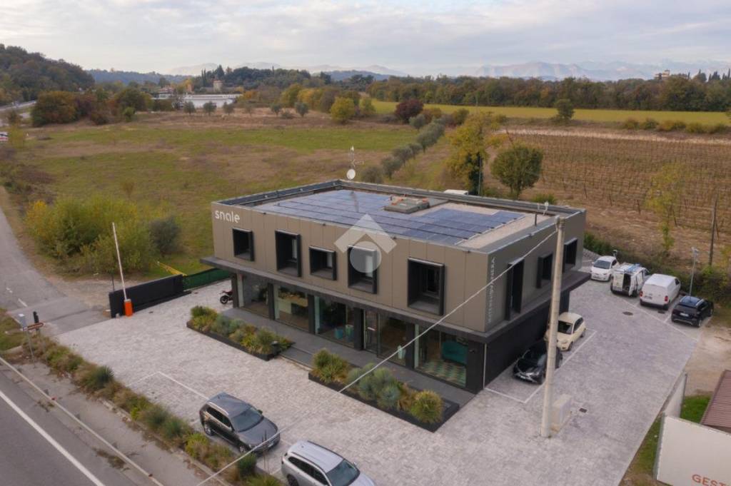 negozio in affitto a Desenzano del Garda