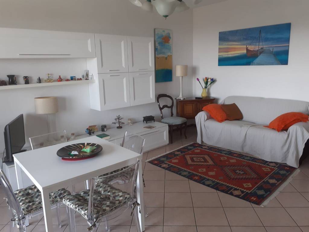 appartamento in affitto a Desenzano del Garda