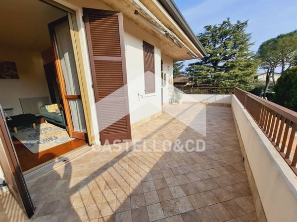 appartamento in affitto a Desenzano del Garda in zona Rivoltella
