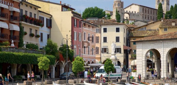 appartamento a Desenzano del Garda in zona San Martino della Battaglia
