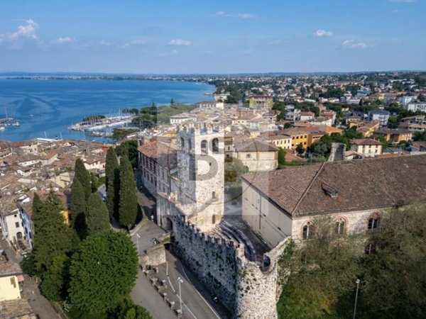appartamento a Desenzano del Garda in zona San Martino della Battaglia
