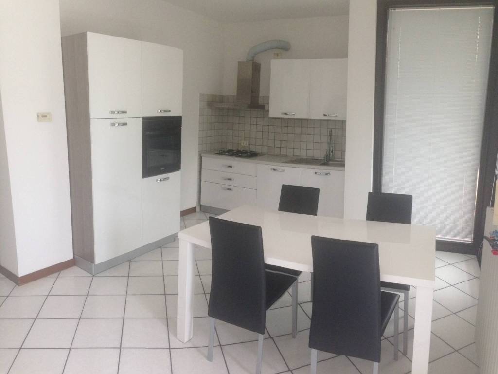 appartamento in affitto a Desenzano del Garda