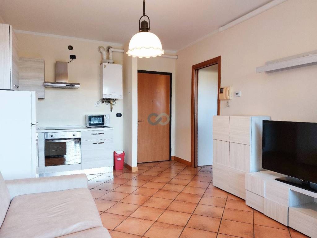 appartamento in affitto a Desenzano del Garda in zona Rivoltella