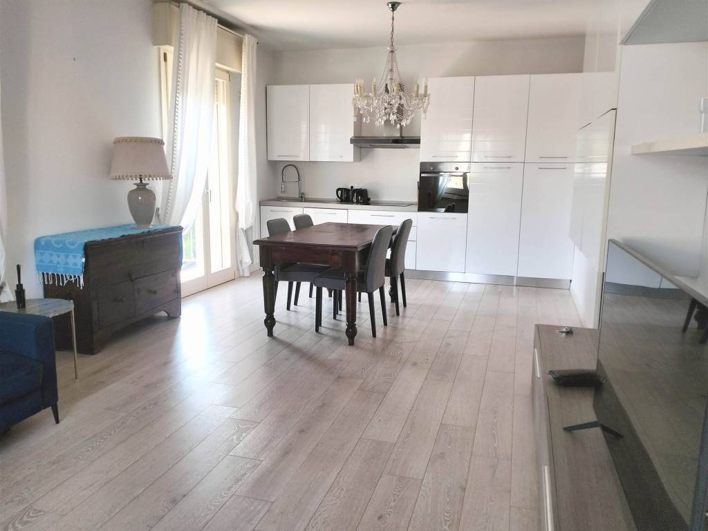 appartamento in affitto a Desenzano del Garda
