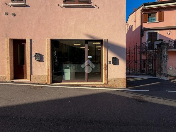 negozio in affitto a Desenzano del Garda