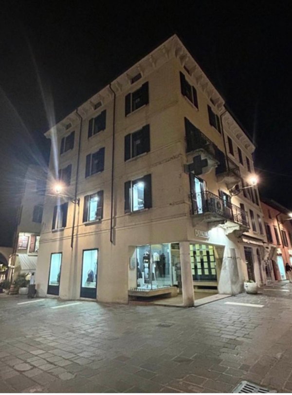 negozio in affitto a Desenzano del Garda