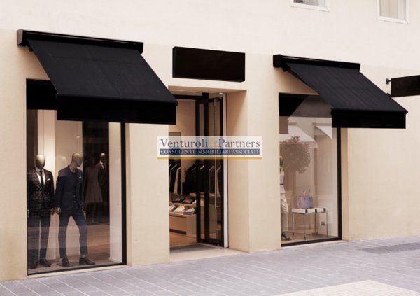 negozio in affitto a Desenzano del Garda