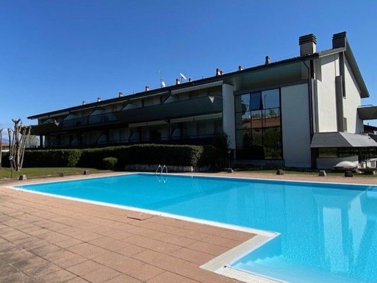 appartamento in affitto a Desenzano del Garda in zona Campeggio sul Vò