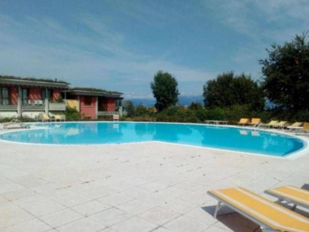 appartamento in affitto a Desenzano del Garda in zona Rivoltella