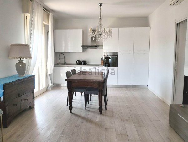 appartamento in affitto a Desenzano del Garda in zona Campeggio sul Vò