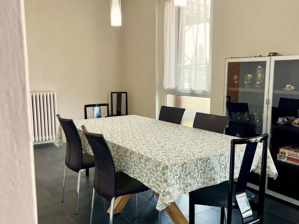 appartamento in affitto a Desenzano del Garda in zona Campeggio sul Vò