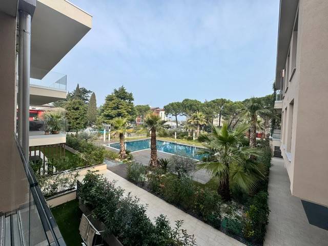 appartamento in affitto a Desenzano del Garda in zona Campeggio sul Vò
