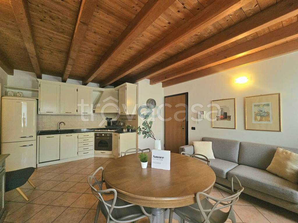 appartamento in affitto a Desenzano del Garda