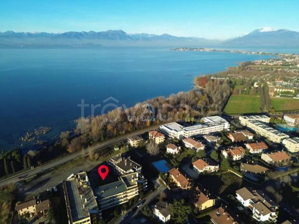 appartamento in affitto a Desenzano del Garda in zona Rivoltella