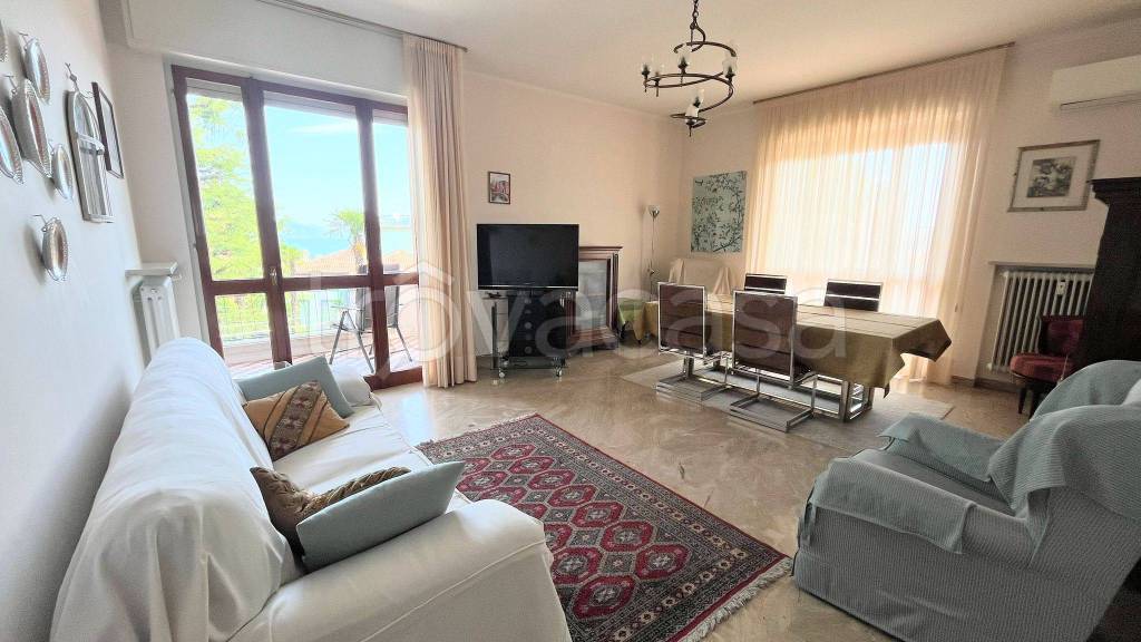 appartamento in affitto a Desenzano del Garda in zona Campeggio sul Vò