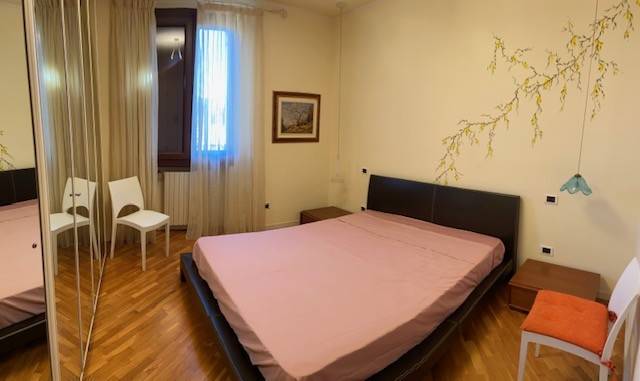 appartamento in affitto a Desenzano del Garda in zona Campeggio sul Vò