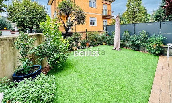 appartamento in affitto a Desenzano del Garda in zona Rivoltella