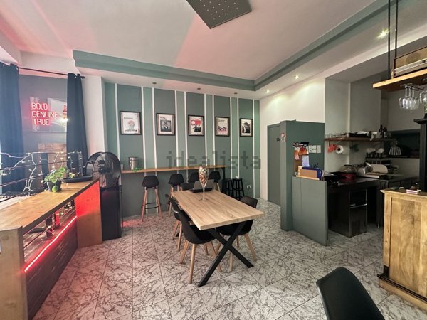 negozio in affitto a Desenzano del Garda in zona Campeggio sul Vò