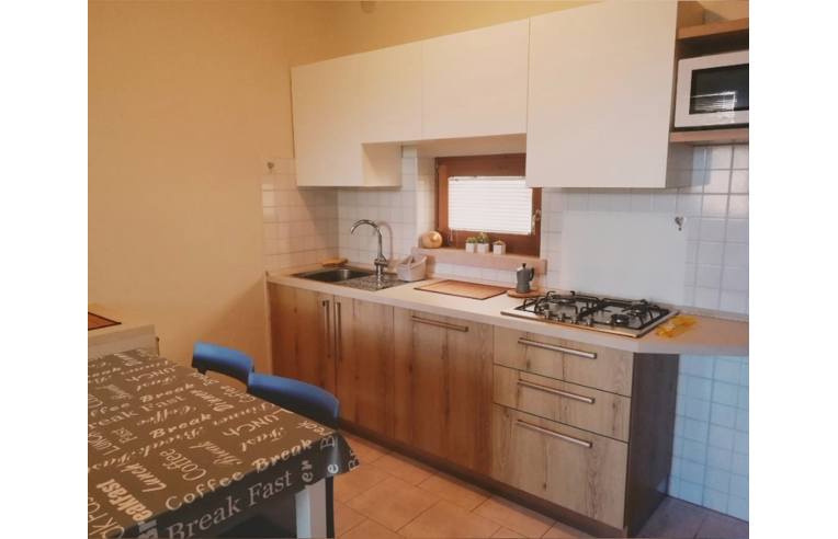 appartamento in affitto a Desenzano del Garda in zona Rivoltella