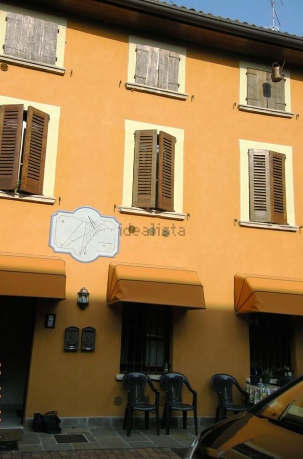 appartamento in affitto a Desenzano del Garda in zona Campeggio sul Vò