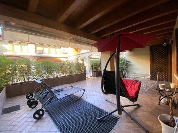appartamento in affitto a Desenzano del Garda in zona Campeggio sul Vò