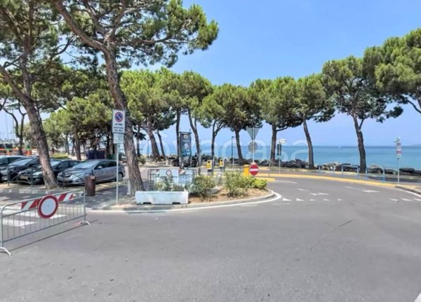 appartamento in affitto a Desenzano del Garda in zona Campeggio sul Vò
