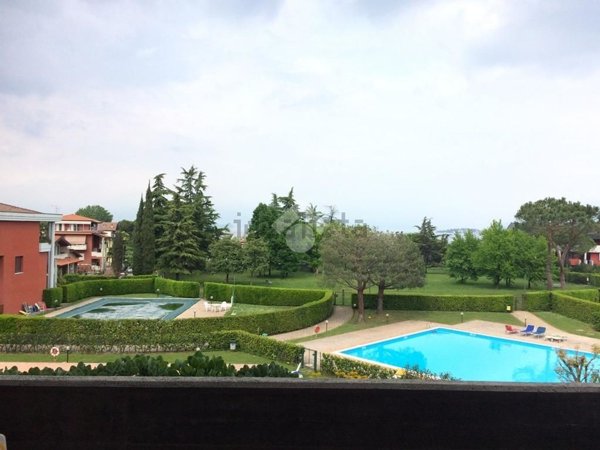 appartamento in affitto a Desenzano del Garda in zona Rivoltella