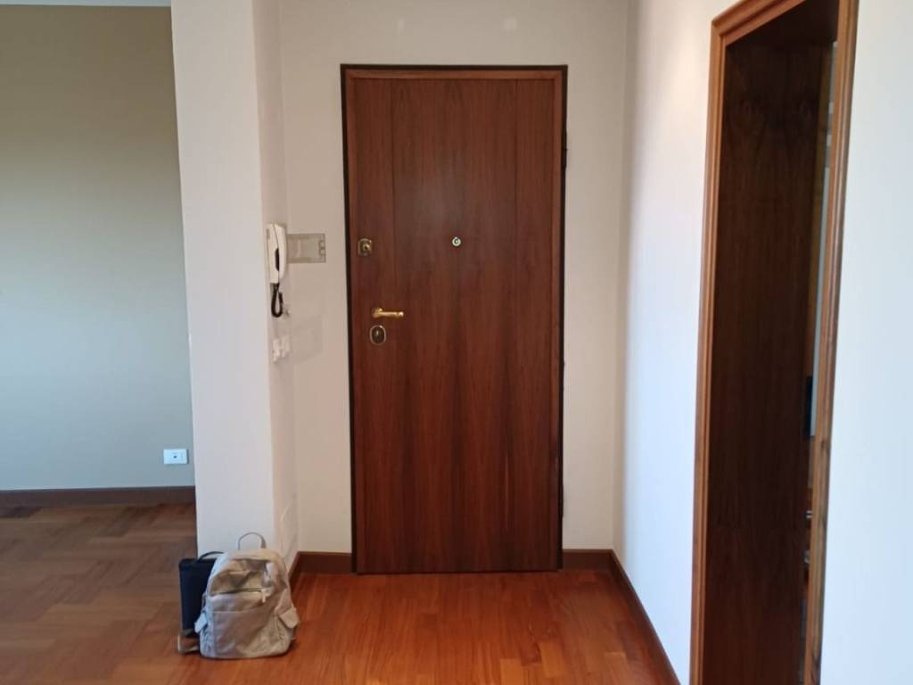 appartamento in affitto a Desenzano del Garda in zona Campeggio sul Vò