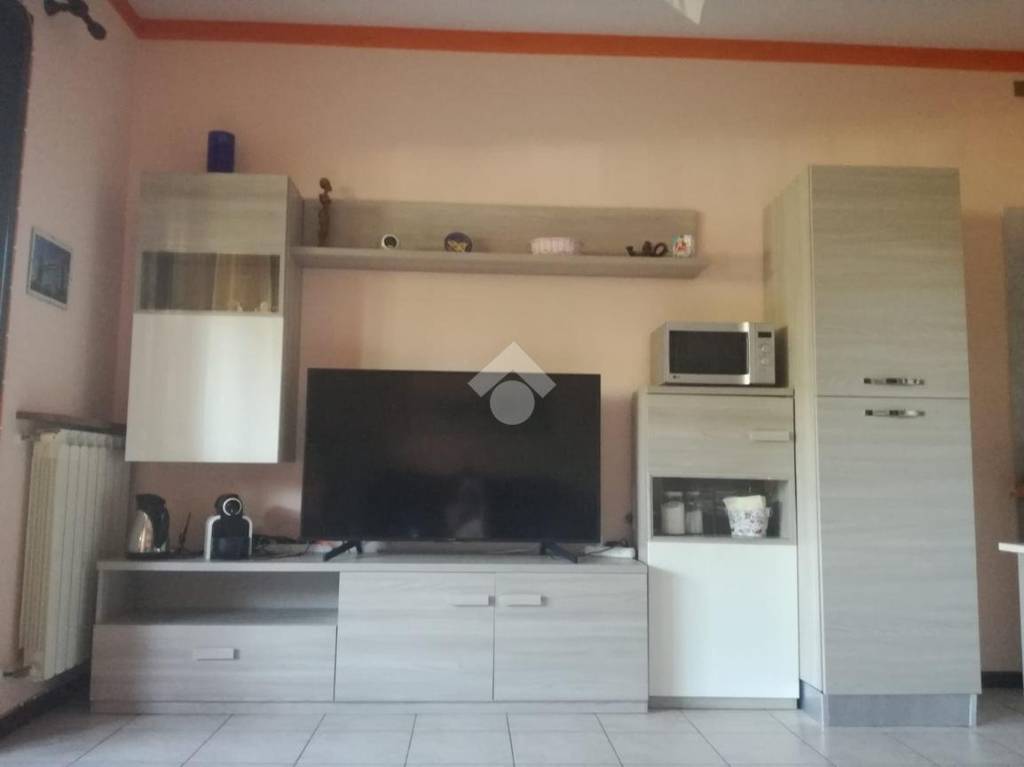 appartamento in affitto a Desenzano del Garda in zona Rivoltella