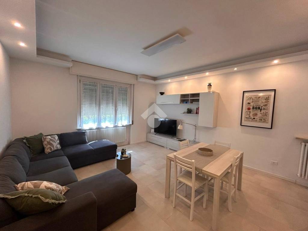 appartamento in affitto a Desenzano del Garda