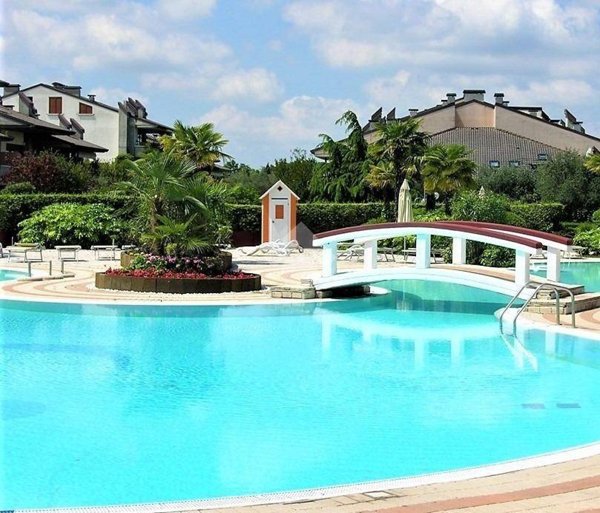 appartamento in affitto a Desenzano del Garda in zona Campeggio sul Vò