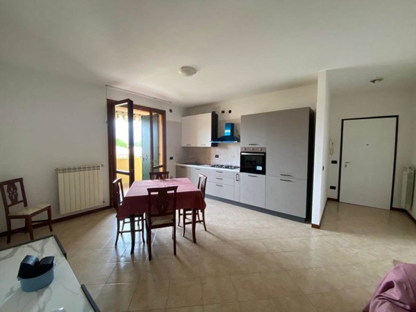 appartamento in affitto a Desenzano del Garda in zona San Pietro