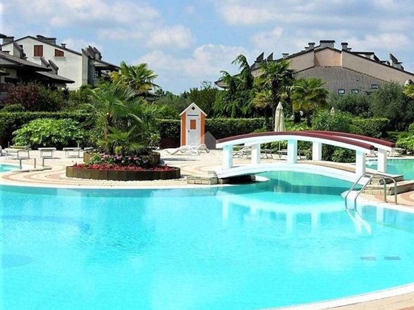 appartamento in affitto a Desenzano del Garda in zona Rivoltella
