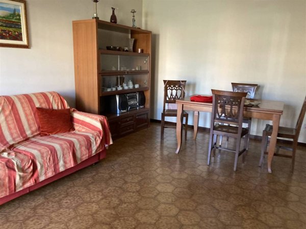 appartamento in affitto a Desenzano del Garda in zona Campeggio sul Vò