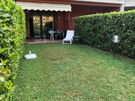 appartamento in affitto a Desenzano del Garda in zona Rivoltella