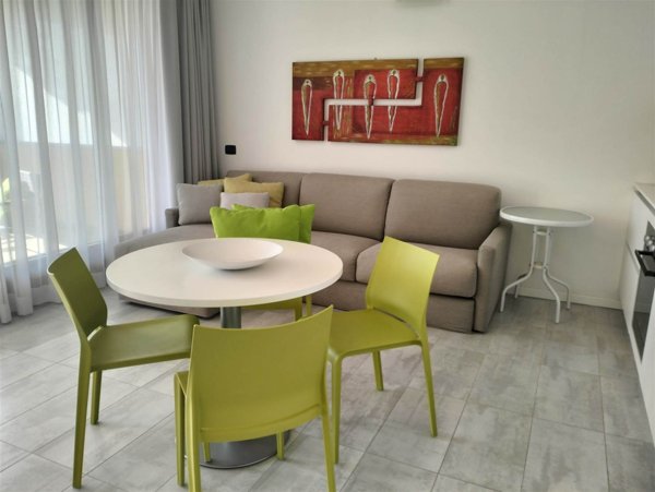 appartamento in affitto a Desenzano del Garda in zona Campeggio sul Vò