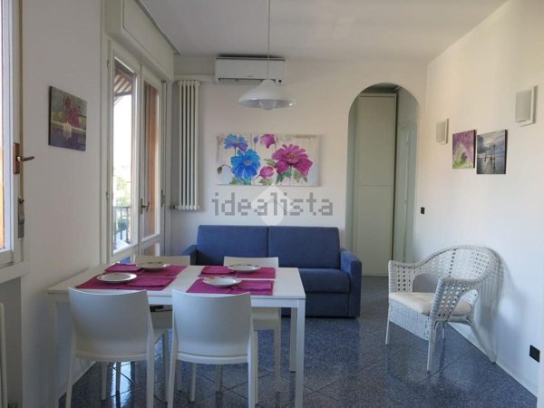 appartamento in affitto a Desenzano del Garda in zona Rivoltella
