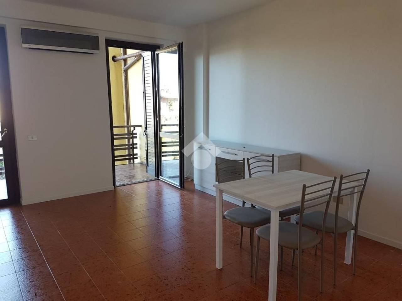 appartamento in affitto a Desenzano del Garda in zona Rivoltella