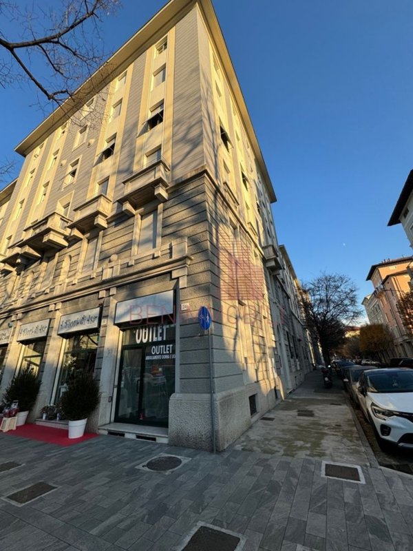 locale commerciale in affitto ad Edolo in zona Vico