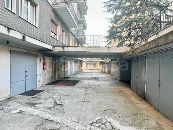 locale commerciale in affitto ad Edolo in zona Vico