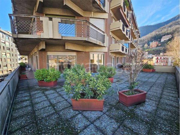 ufficio in affitto ad Edolo in zona Vico