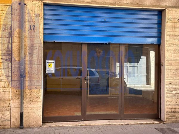 negozio in affitto ad Edolo in zona Vico