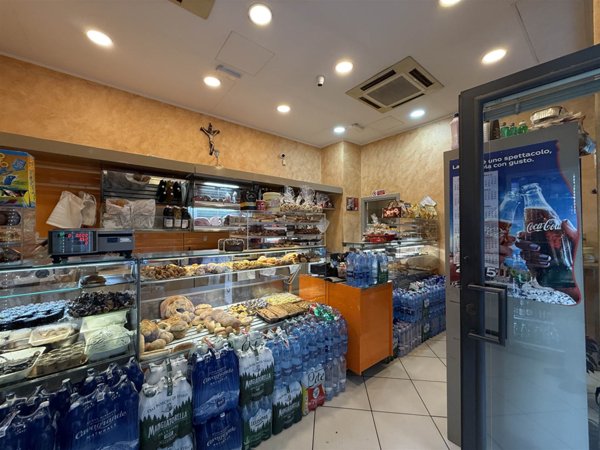 negozio in affitto ad Edolo in zona Vico