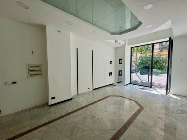 locale commerciale in affitto ad Edolo in zona Vico