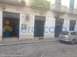 locale commerciale in affitto ad Edolo in zona Vico