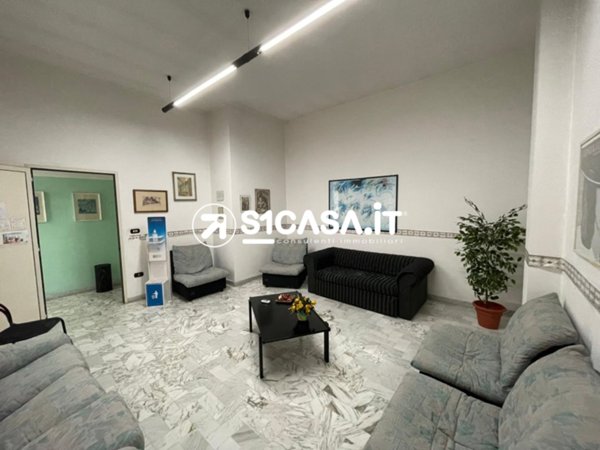 locale commerciale in affitto ad Edolo in zona Vico